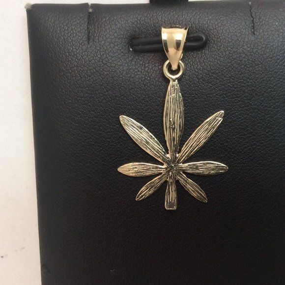 Marijuana Weed Leaf Kush Pot Cannabis 10k Yellow Solid Real Diamond Cuts Gold C - Picture 2 of 7